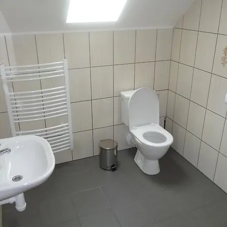 Na Podlesi Ve Zlate Korune
