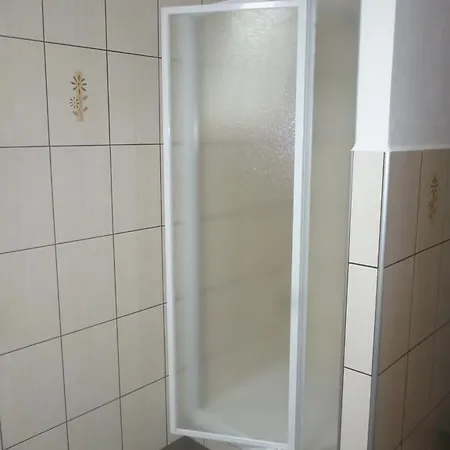 Na Podlesi Ve Zlate Korune Konukevi *