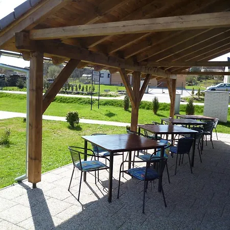 Konukevi Na Podlesi Ve Zlate Korune Zlatá Koruna