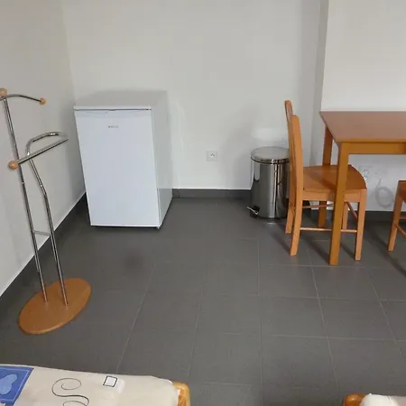 Na Podlesi Ve Zlate Korune Zlata Koruna