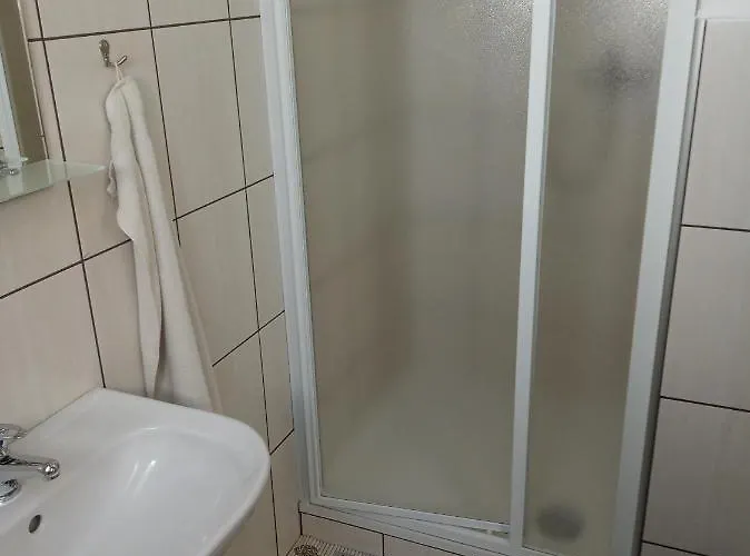 Na Podlesi Ve Zlate Korune Konukevi Zlatá Koruna
