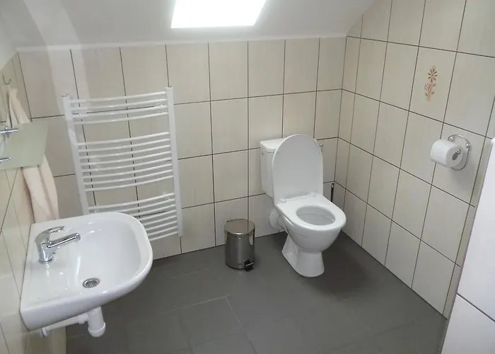 Na Podlesi Ve Zlate Korune