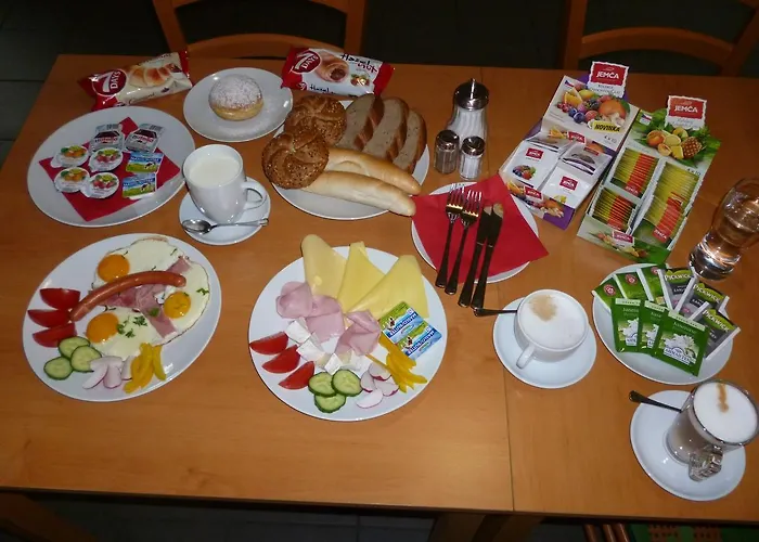 Na Podlesi Ve Zlate Korune Konukevi 3*